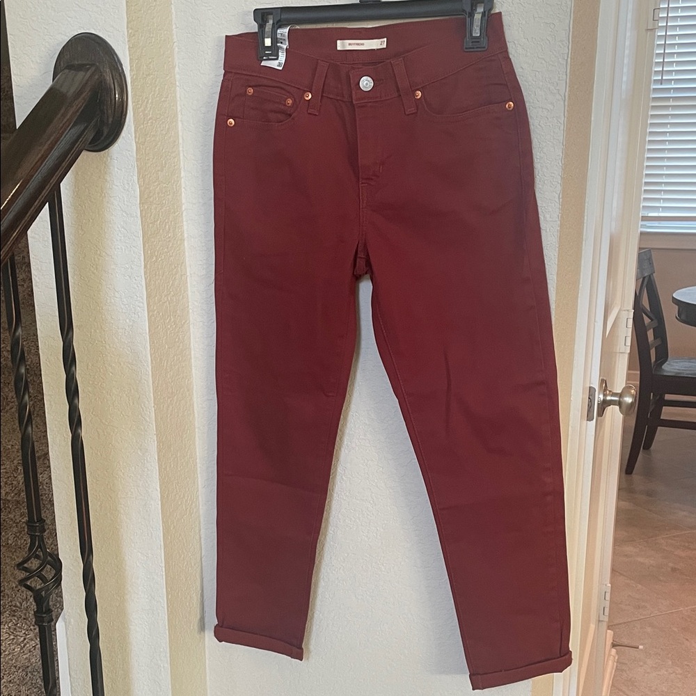 Elegant Women's Maroon Cropped Jeans